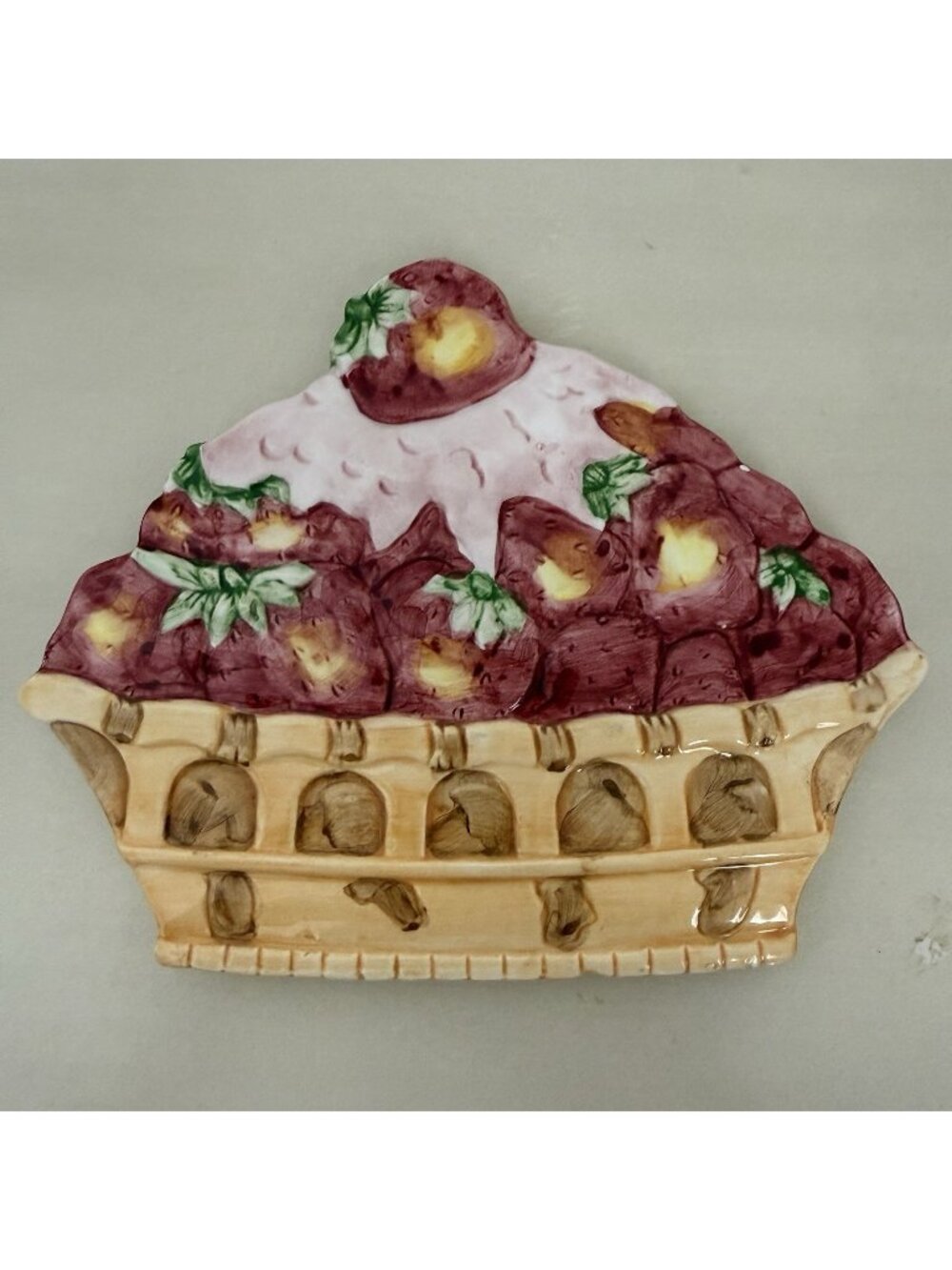 Ceramic Strawberry Pie Tart Decorative Accent Wall Hanging